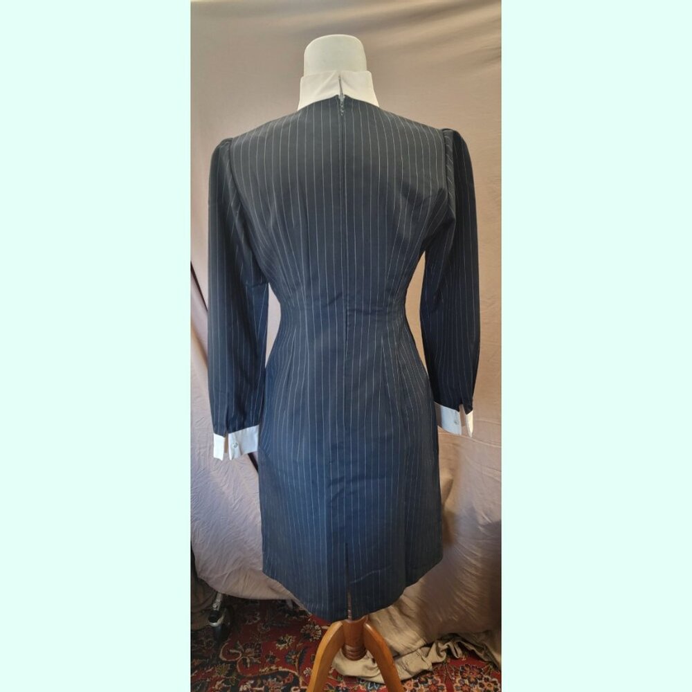 VINTAGE 1940'S CLASSIC PINSTRIPE DRESS - Picture 5 of 8